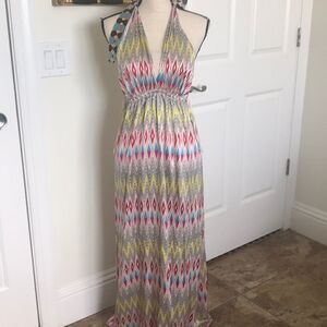Beautiful silk Maxi dress. So colorful and fun.